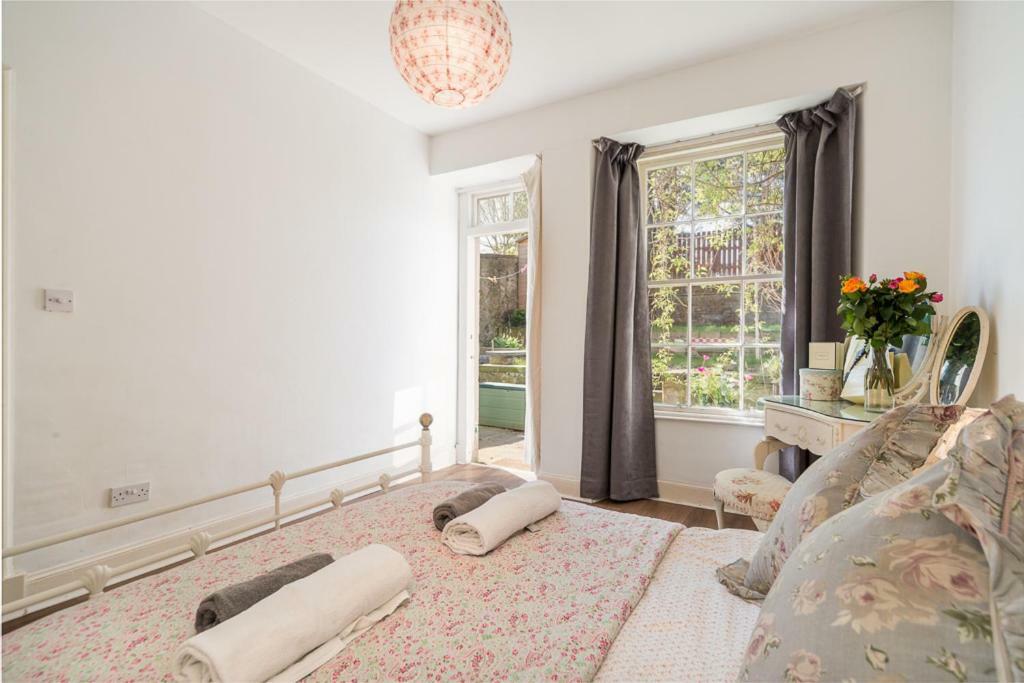 Vintage Apt, Pvt Garden, Wifi, New Town Edinburgh Exterior photo
